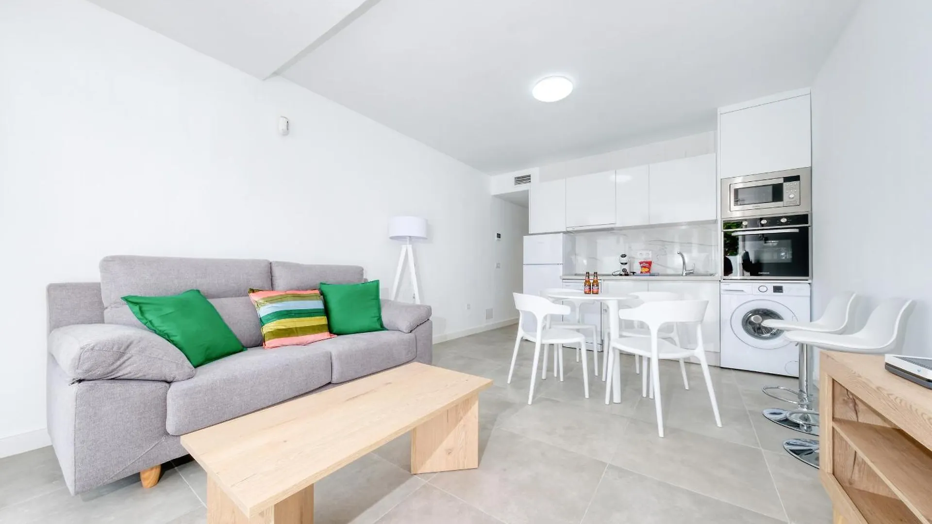 Apartamento Puerto Diamante 2 Puerto del Carmen  0*, Puerto del Carmen (Lanzarote) España
